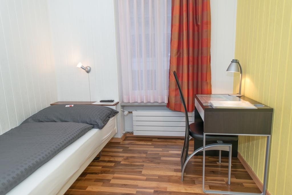 Hotel Rotes Haus Brugg  Exterior photo