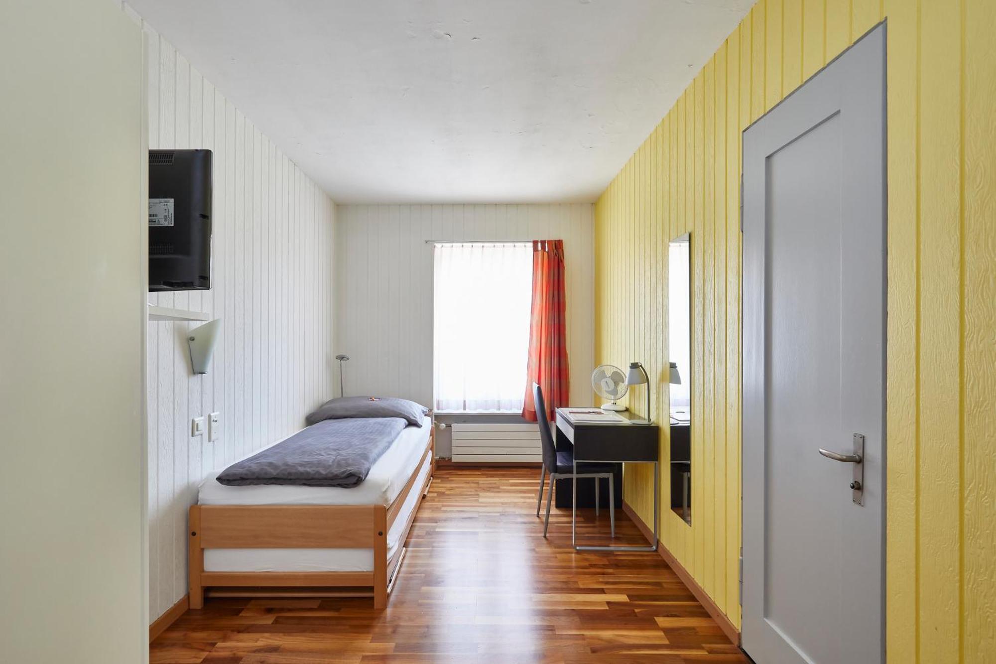Hotel Rotes Haus Brugg  Exterior photo