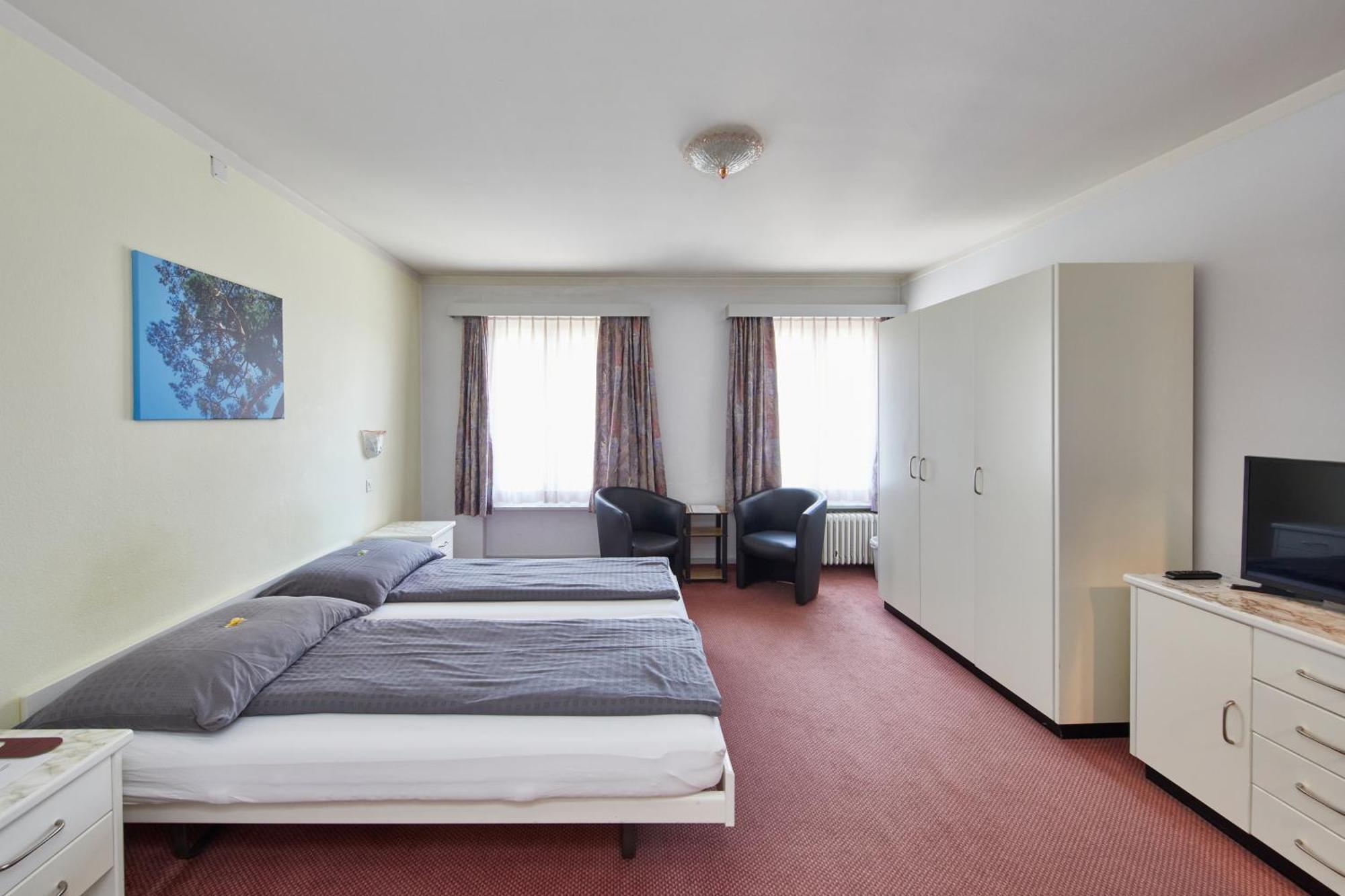 Hotel Rotes Haus Brugg  Exterior photo
