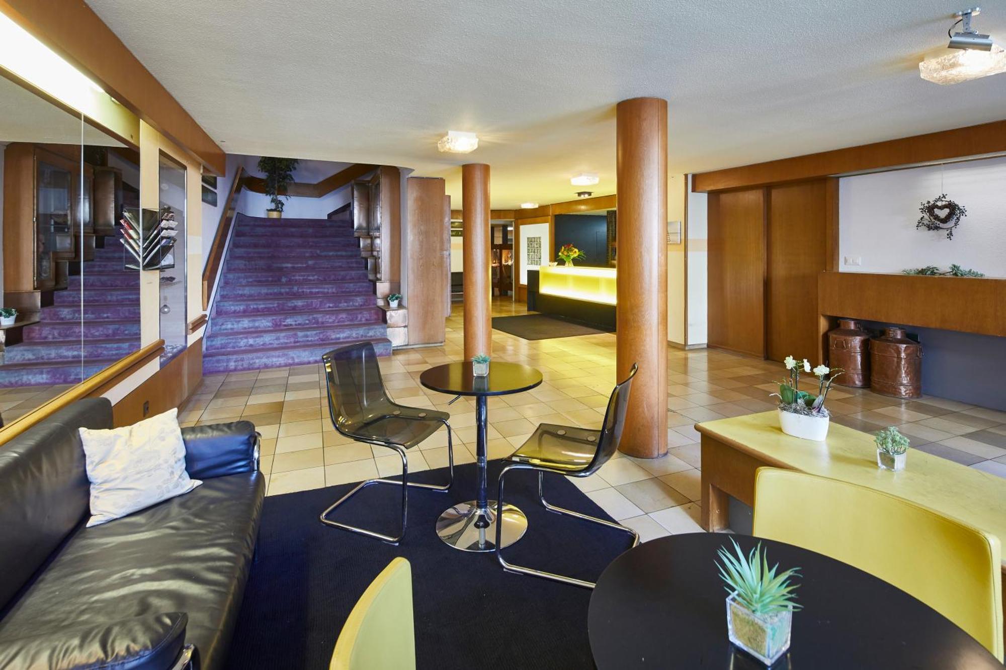Hotel Rotes Haus Brugg  Exterior photo